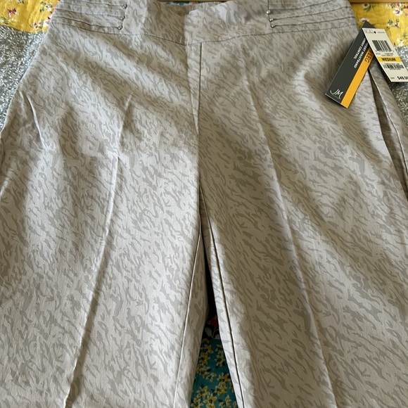 JM Collection Women’s Slim Leg Medium NWT Pants/Slacks Tonal Zebra ST - Picture 9 of 9